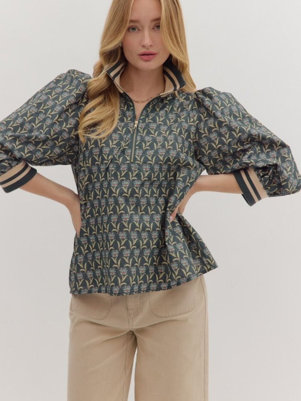 NWT Entro Midnight Floral Puff Sleeve Zip Top